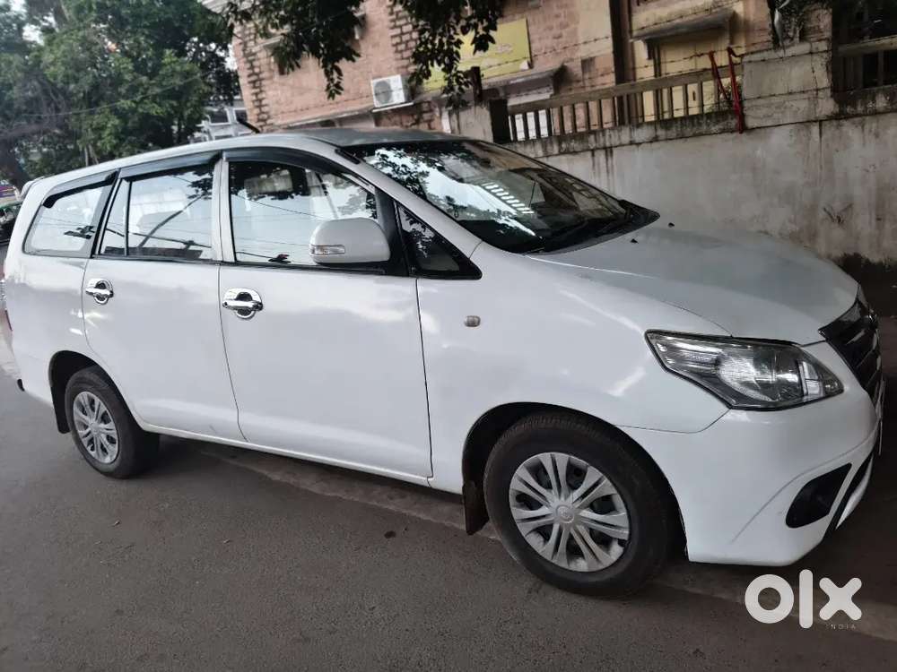 Toyota Innova 2.5 V 2016