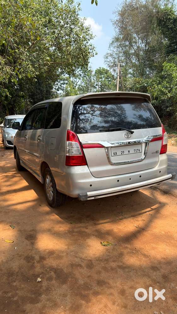 Toyota Innova Diesel 2012