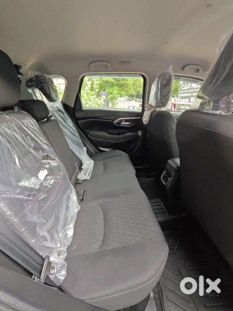 Toyota Urban Cruiser Hyryder 2025 Cng & Hybrids 13500 Km Driven