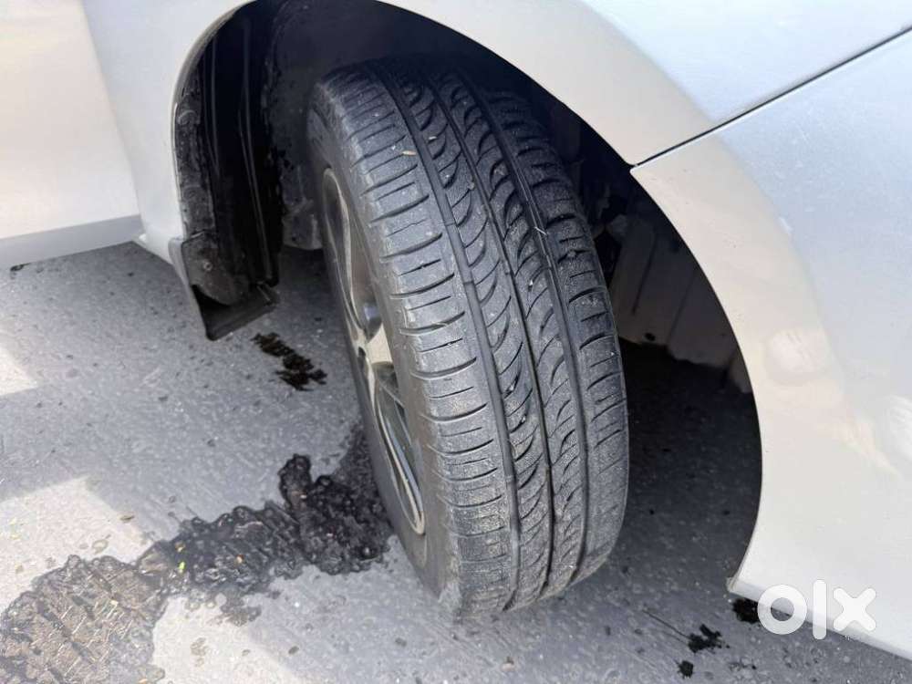 Toyota Yaris V Cvt, 2019, Petrol