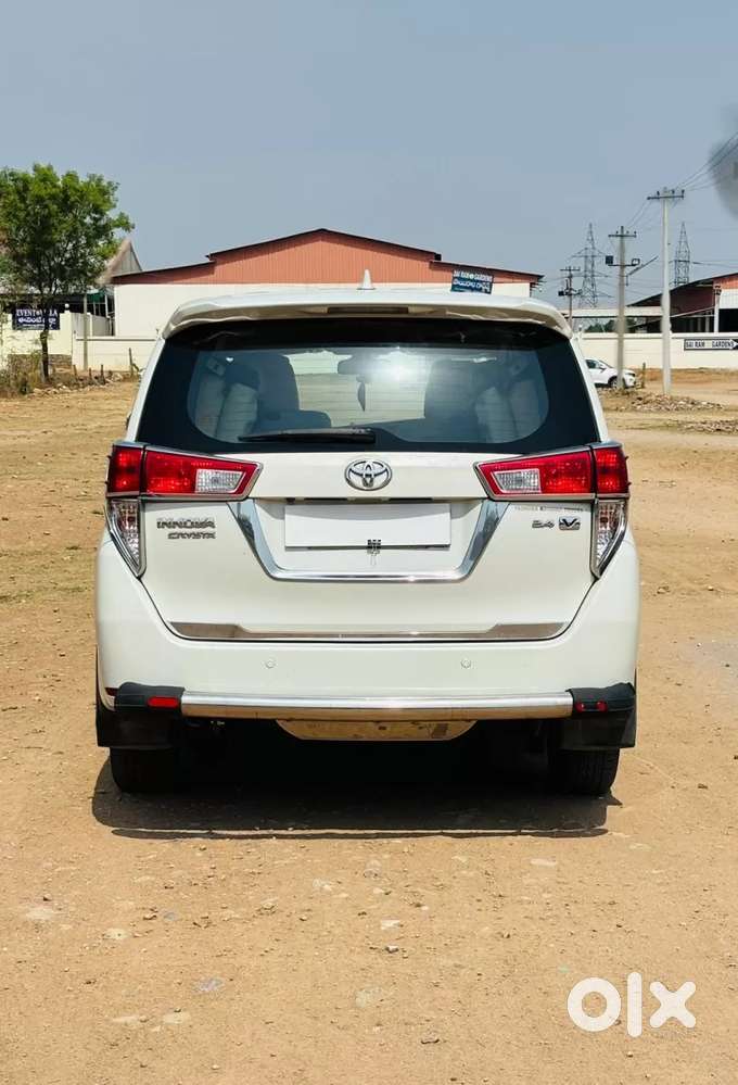 Toyota Innova Crysta 2.4 V 7 Str, 2017, Diesel
