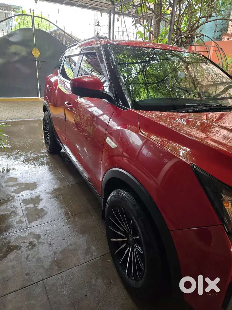 Mahindra Xuv300 2022 Petrol 45800 Km Driven