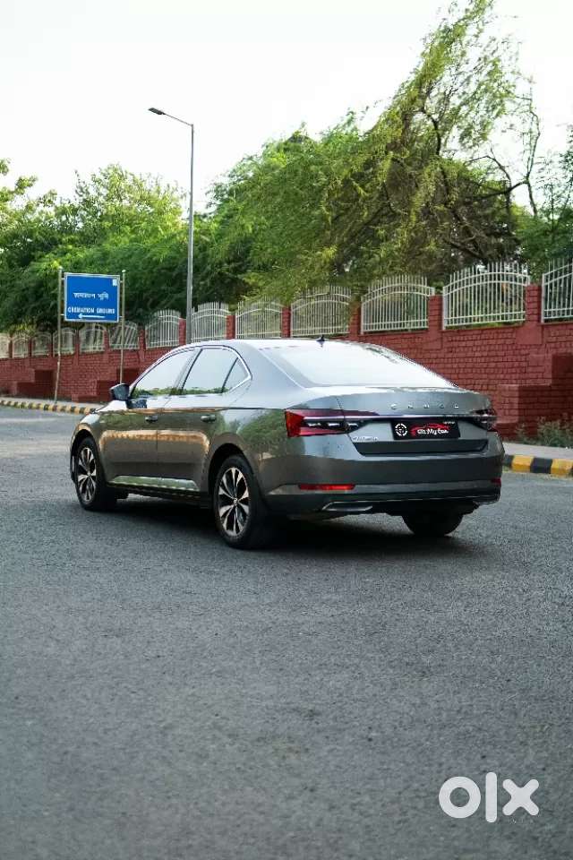 Skoda Superb 2.0 L&k Tsi At, 2023, Petrol