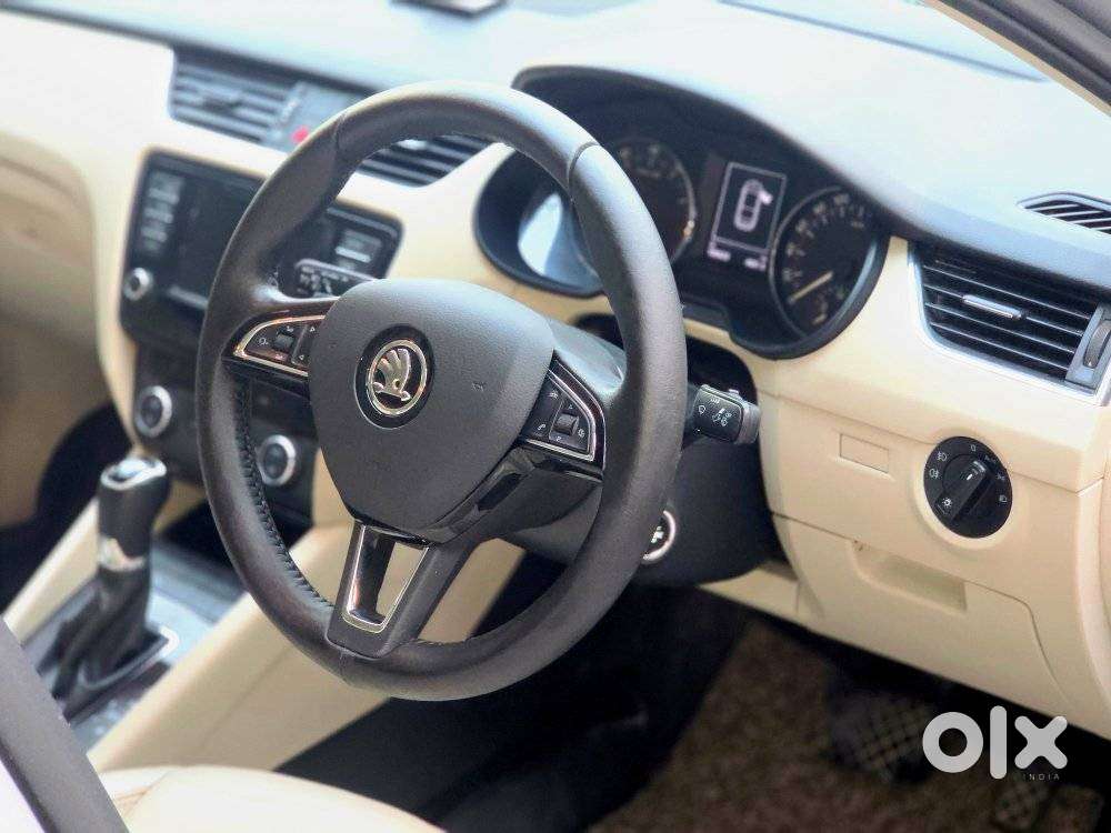 Skoda Octavia 1.8 Elegance Tsi At, 2016, Petrol