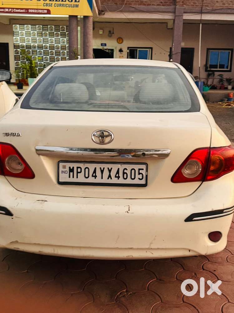 Toyota Corolla Altis 2010
