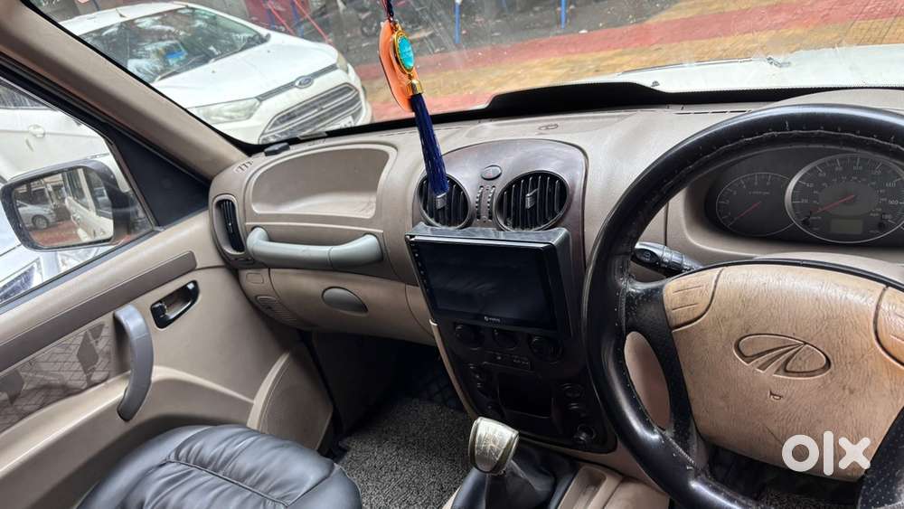 Well-maintained 2013 Mahindra Scorpio Sle 2.2 Mhawk (7-seater)  White