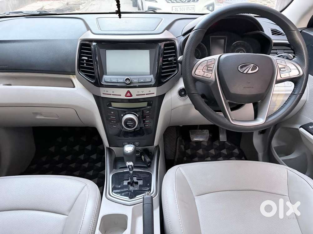 Mahindra Xuv300 W8 (o) 1.5 Diesel Amt, 2022, Diesel