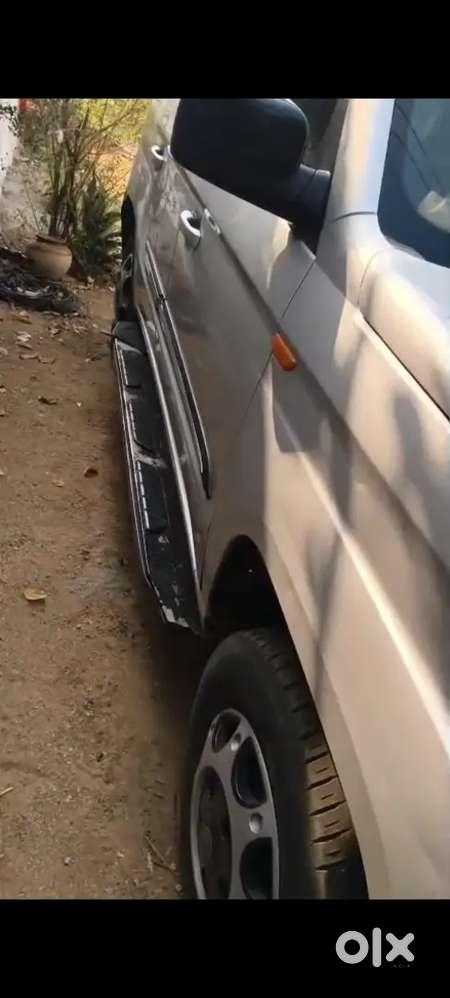 Mahindra Tuv 300 2015 Manufatchring2016  Registration 132000 Km Driven