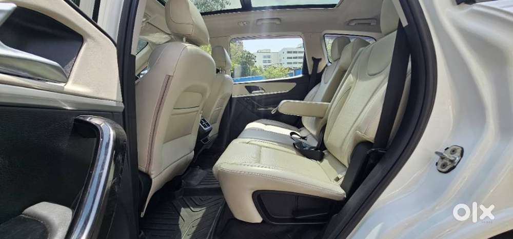 Mahindra Xuv700 2.2 Ax 7 Diesel At Str, 2023, Diesel