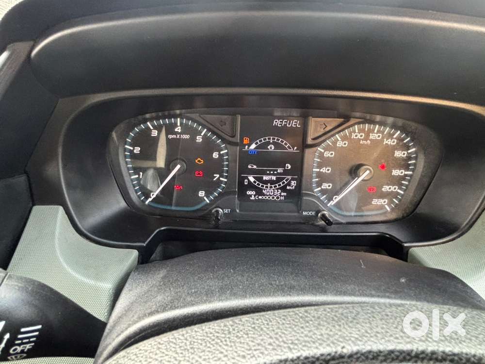 Tata Punch Petrol 2023  Showroom Condtion 40 Hjar Driven