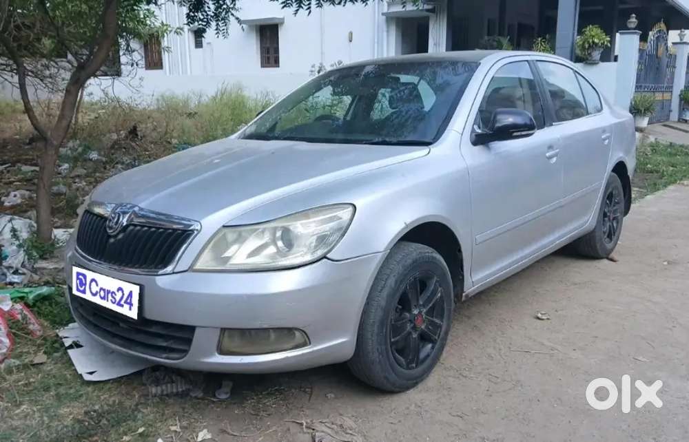 Skoda Laura 2011 Petrol 127000 Km Driven
