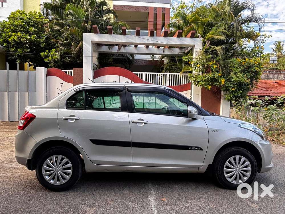 Maruti Suzuki Swift Dzire 1.2 Vxi Bsiv, 2016, Petrol