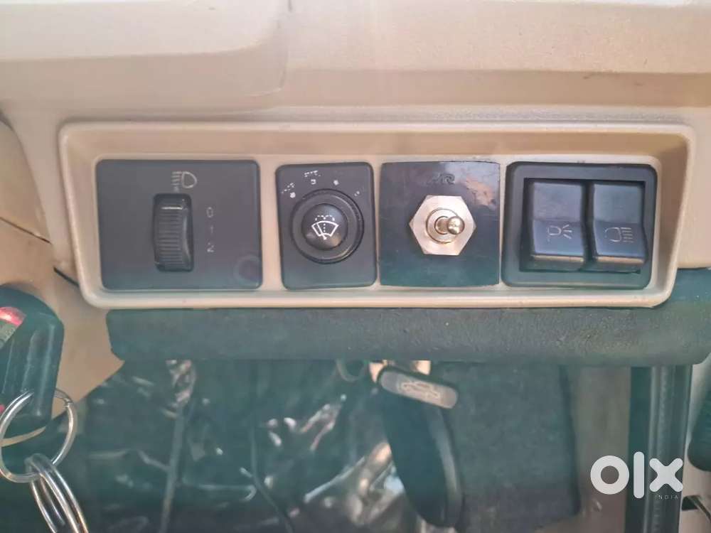 Ambassador Ambassador 2013 Diesel 143 Km Driven
