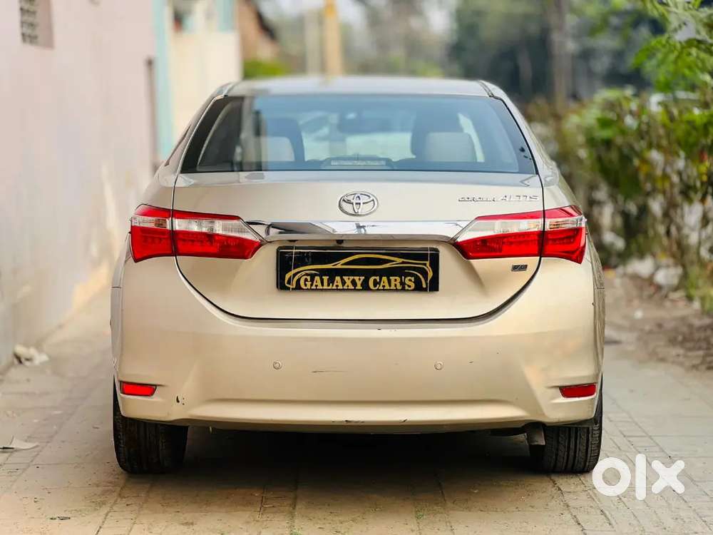 Toyota Corolla Altis 2015