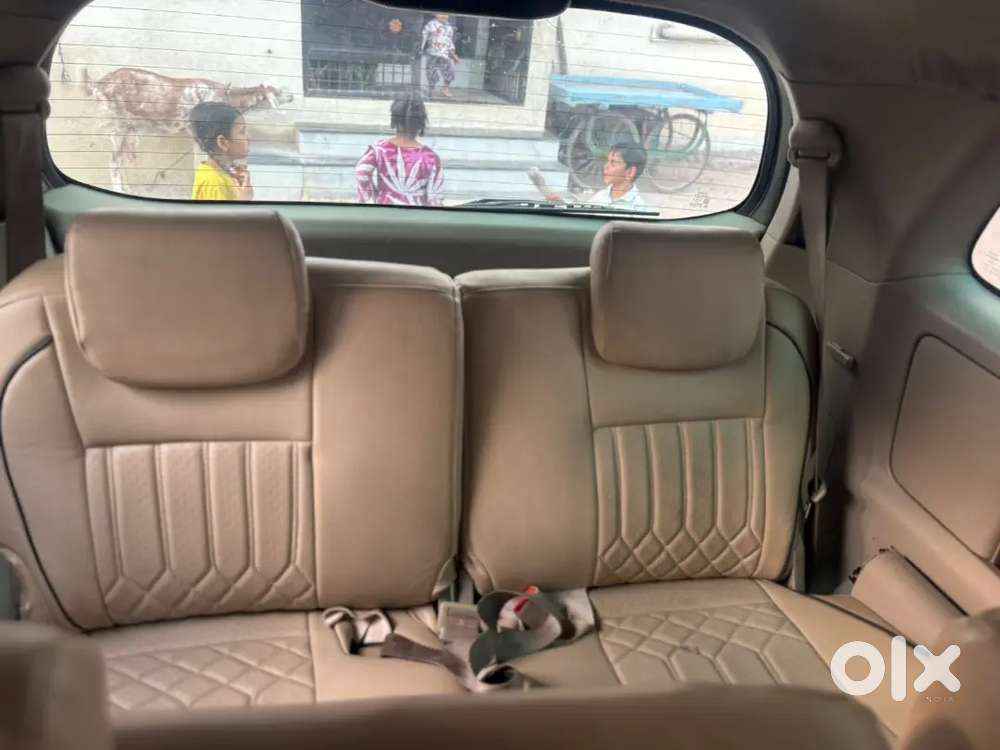 Toyota Innova 2012