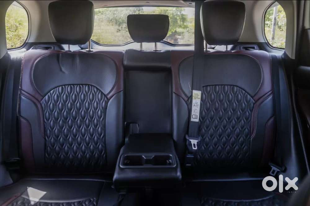 Maruti Suzuki Grand Vitara 1.5 Delta Smart Hybrid At, 2023, Petrol