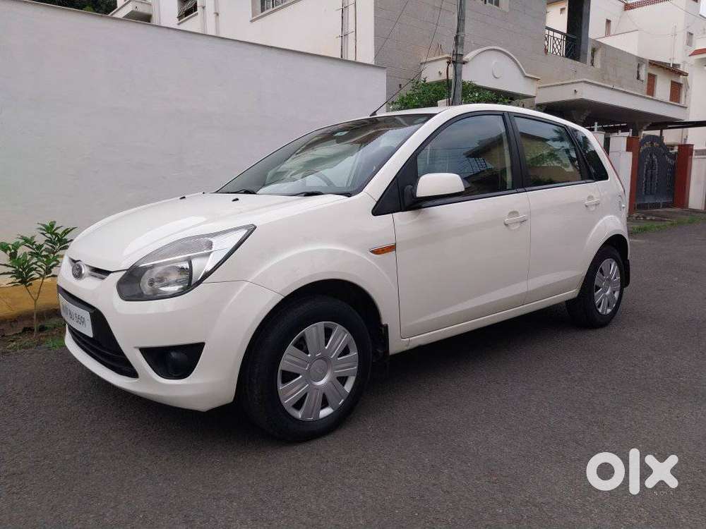 Ford Figo 2010-2012 Petrol Zxi, 2011, Diesel
