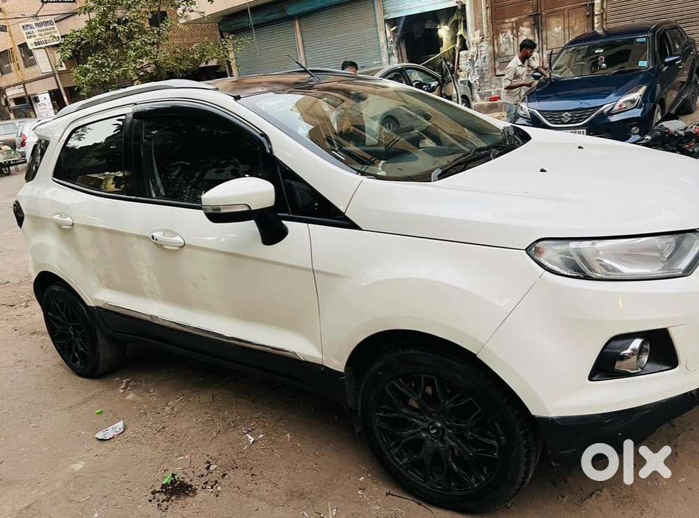 Ford Petrol 2017 Car