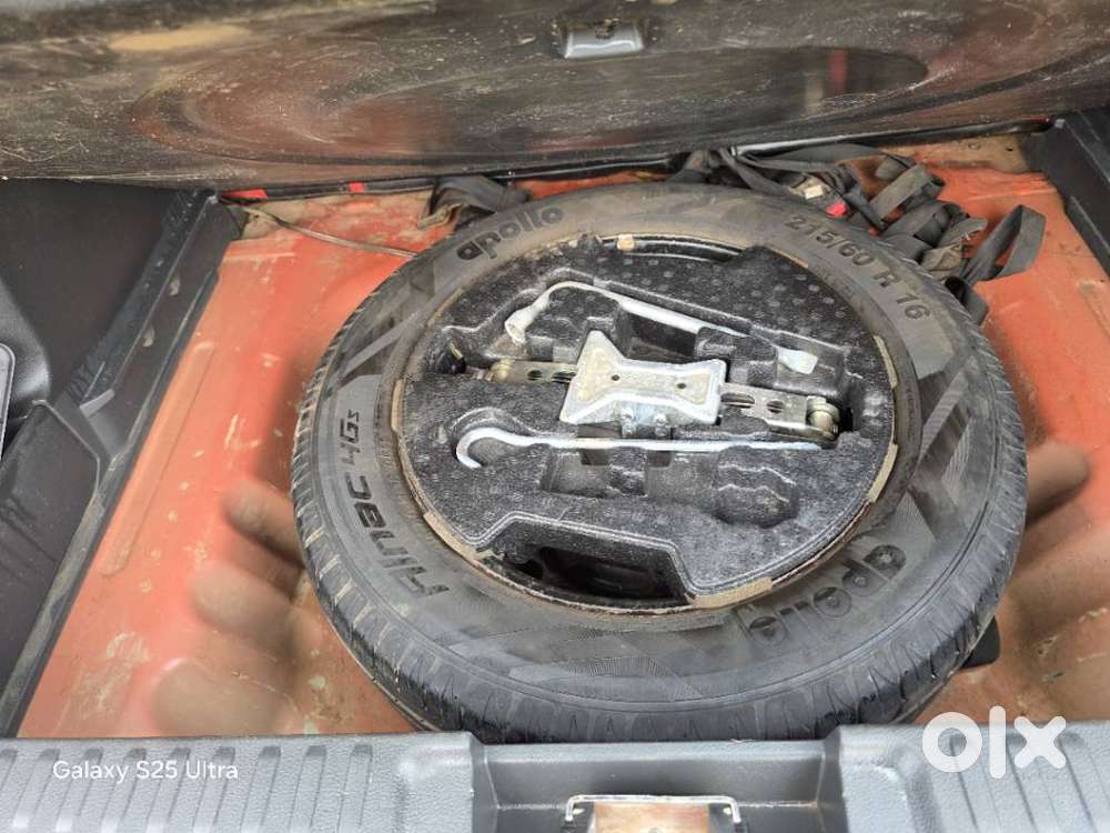 Maruti Suzuki Brezza Zdi+ Dual Tone, 2016, Diesel