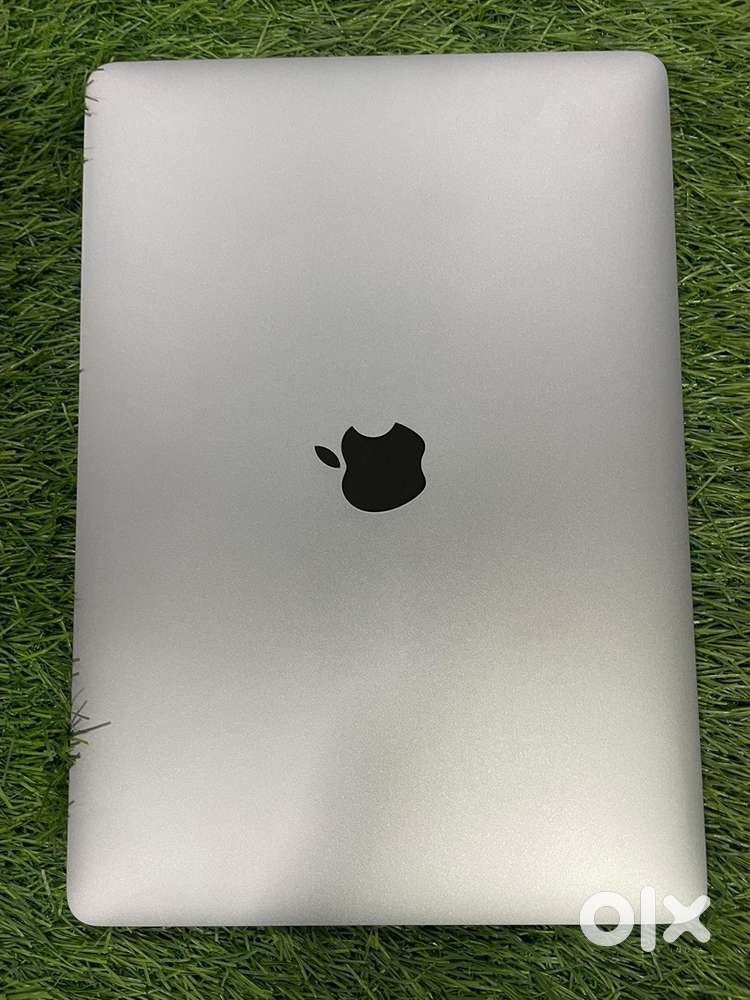 Mackbook pro i7 16 inch with touch bar