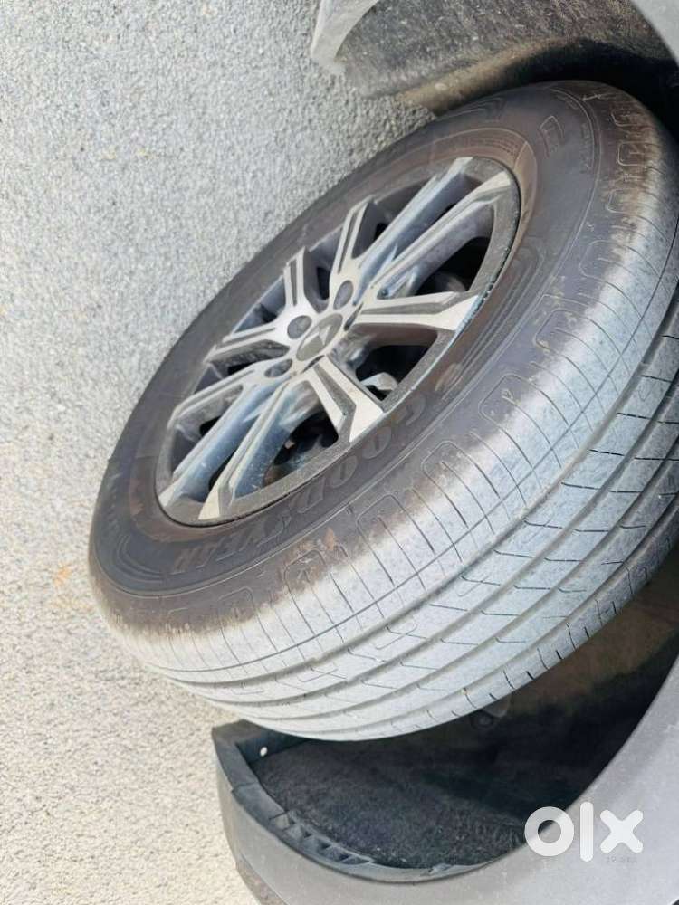 Mahindra Xuv700 Ax7 Luxury Pack Awd, 2022, Diesel