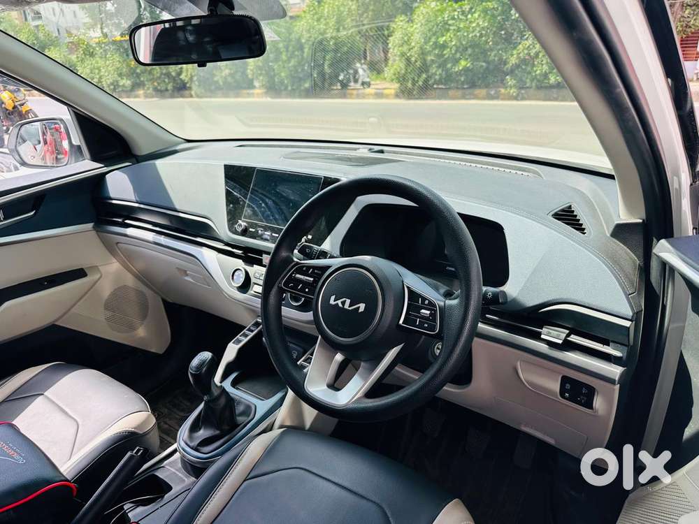 Kia Carens G 1.5 6mt Premium (o) 7-seater, 2025, Diesel