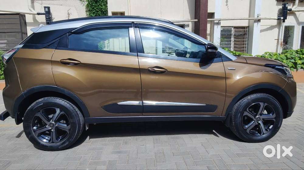 Tata Nexon Xza+ Premium Jet Edition 1.2 Amt Turbo Petrol