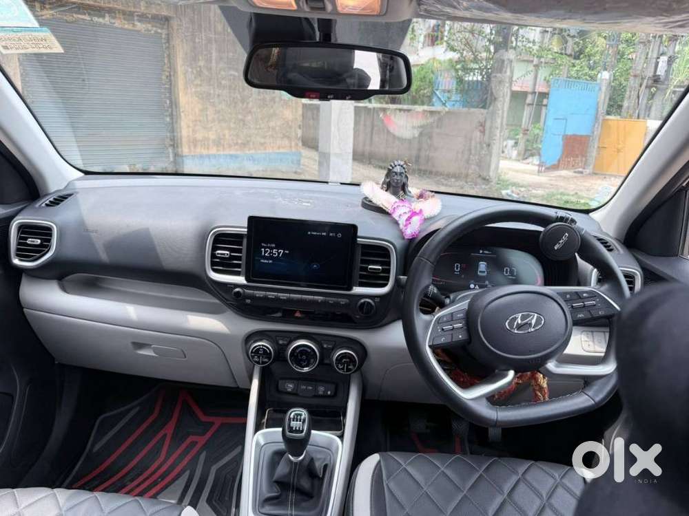 Hyundai Venue Sx (o) Mt 1.5 Diesel, 2024, Diesel