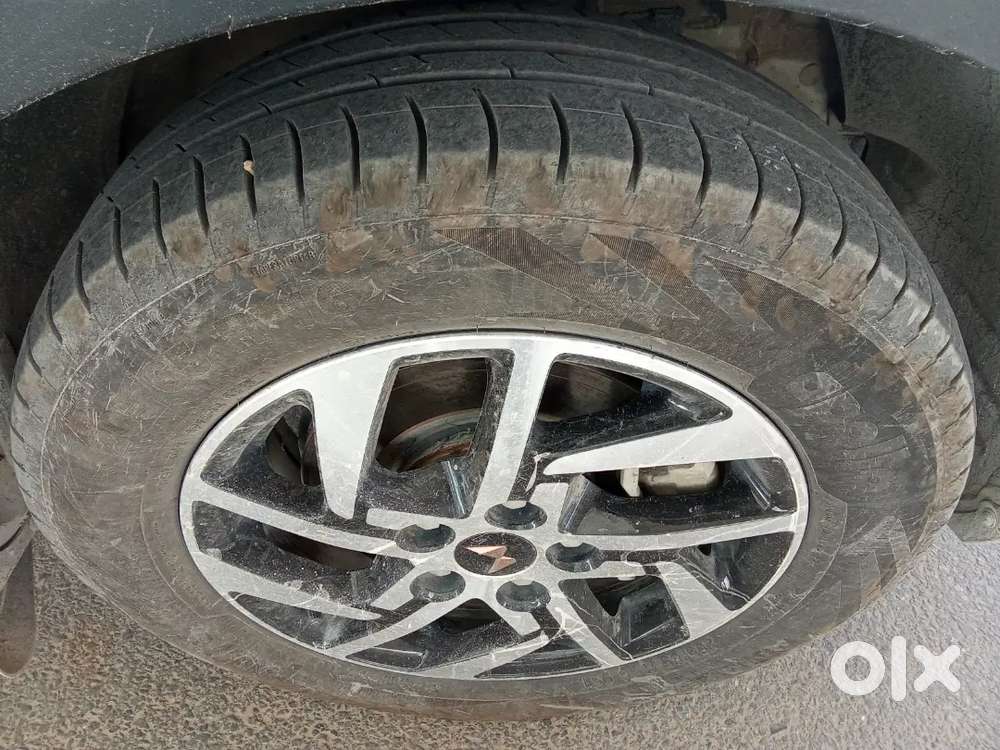 Mahindra Xuv400 2024 Electric 68000 Km Driven