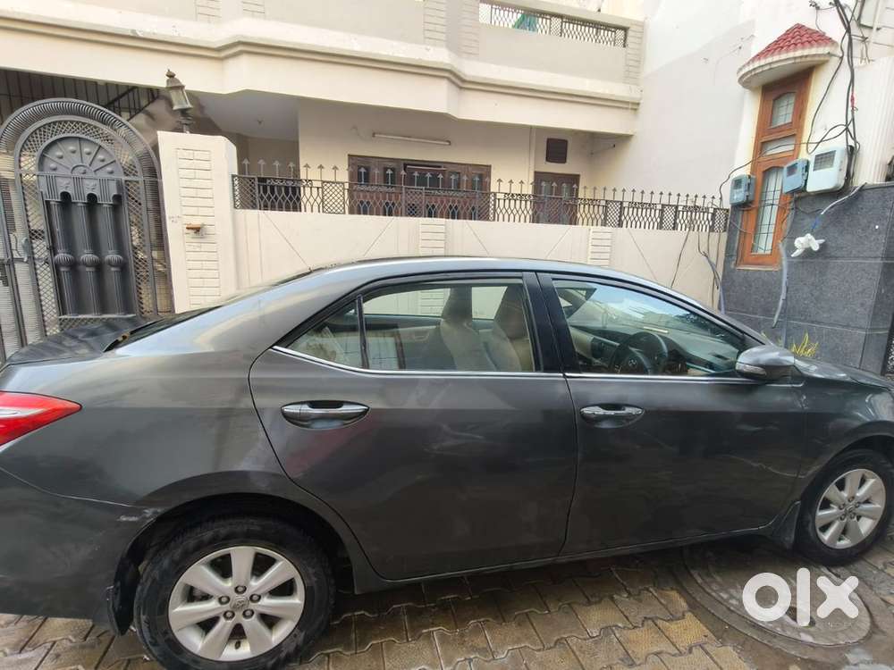 Toyota Corolla Altis 2015