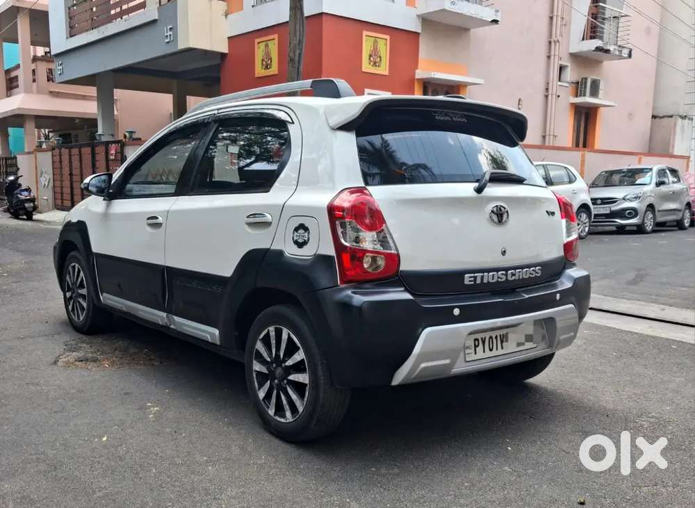 Toyota Etios Cross 2019