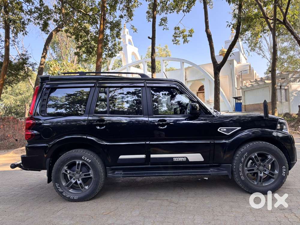 Mahindra Scorpio Classic 2.2 S 11 Mt 7 Str, 2023, Diesel