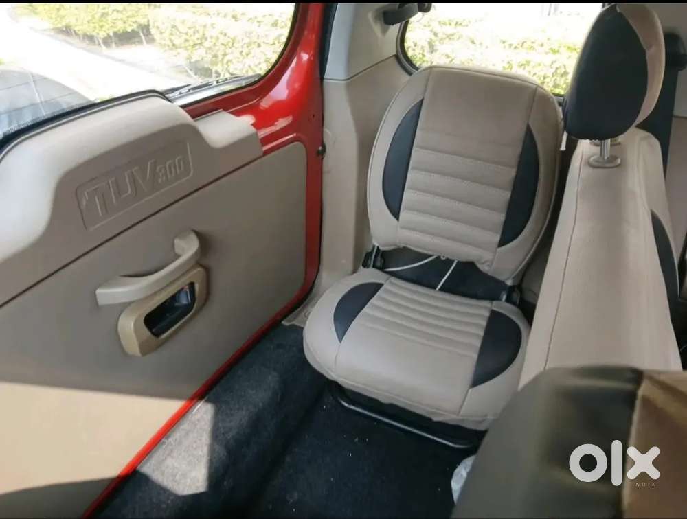 7 Seater Mahindra Diesel Tuv 300