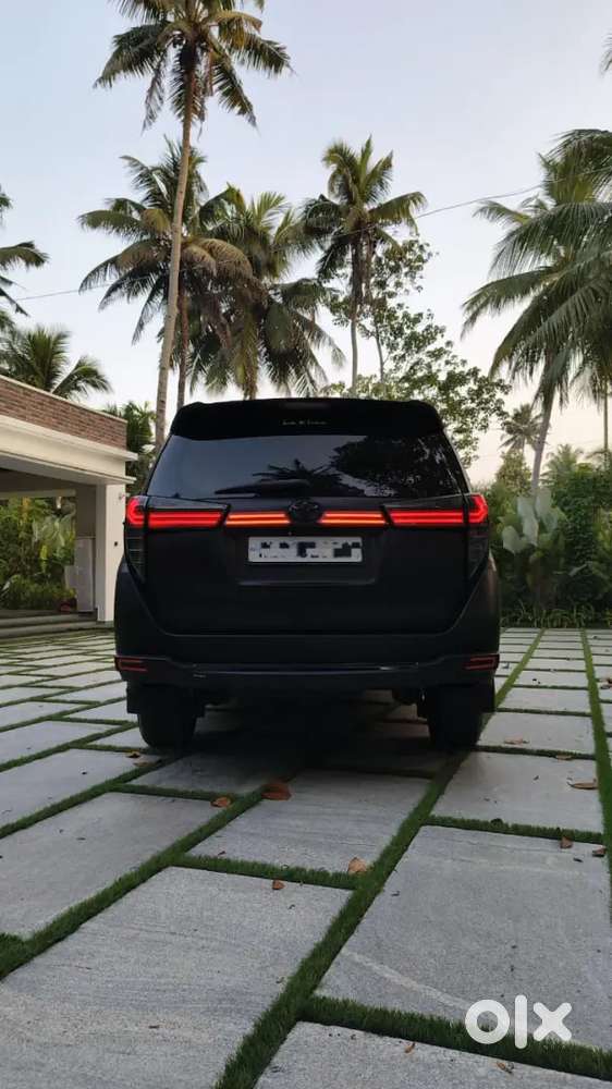 Toyota Innova Crysta 2017 Diesel Well Maintained