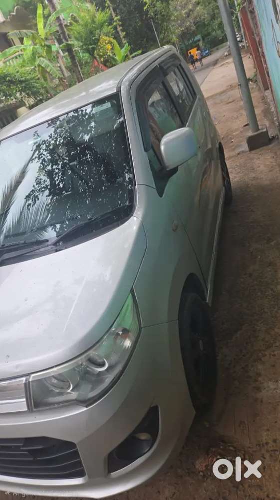 Maruti Suzuki Wagon R Stingray 2015 Petrol Well Maintained