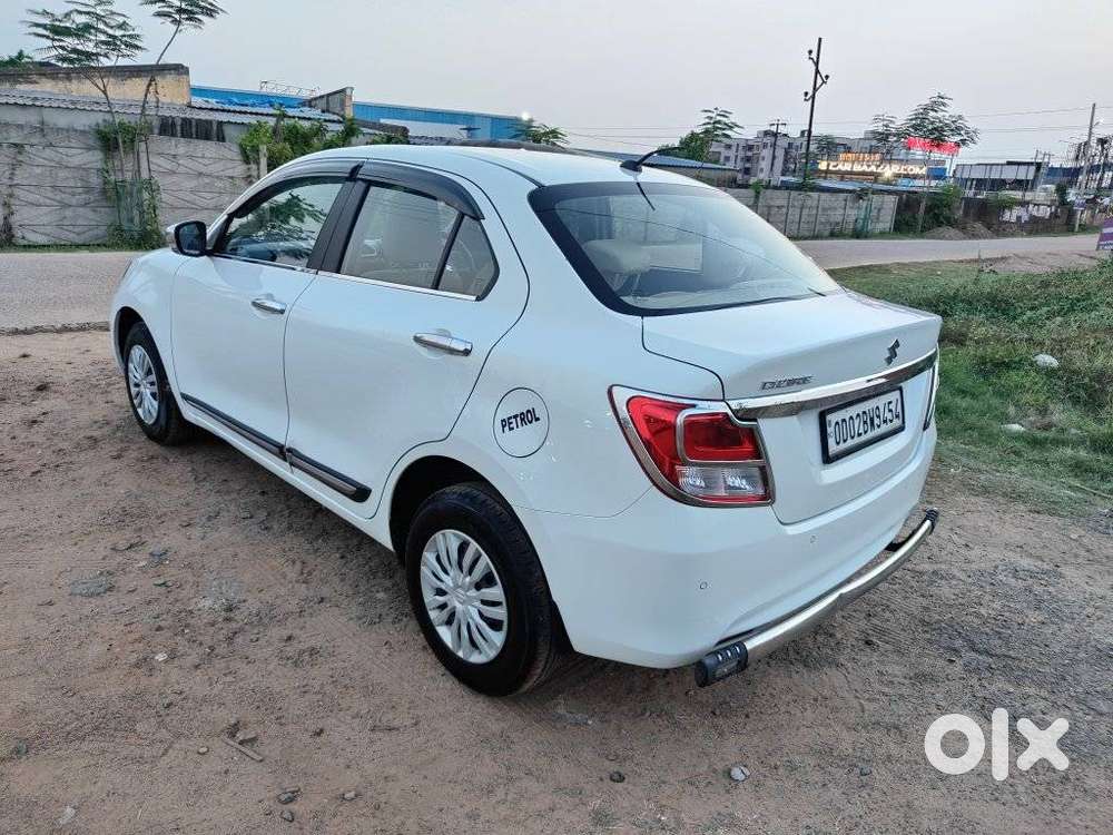 Maruti Suzuki Dzire 1.2 Vxi, 2022, Petrol