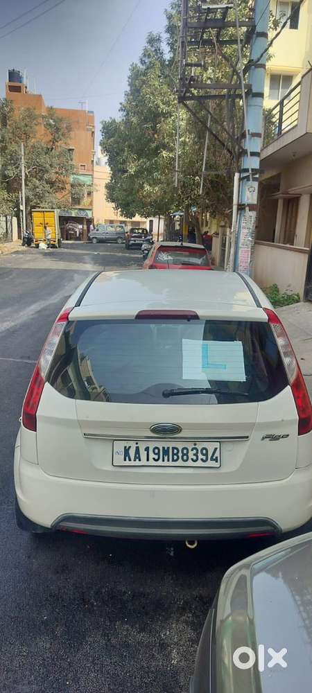 Ford Figo 2011 Petrol 70800 Km Driven