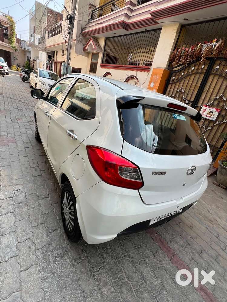 Tata Tiago Petrol 2018