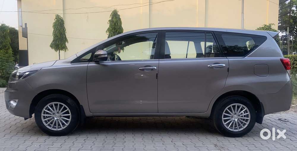 Toyota Innova Crysta 2.4 G Plus Mt, 2017, Diesel