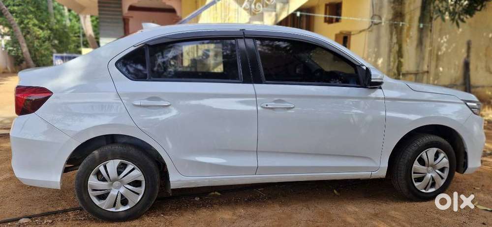 Honda Amaze, 2023, Petrol