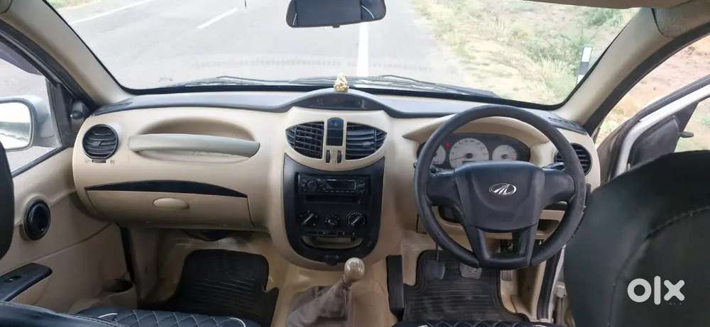 Mahindra Xylo 2018