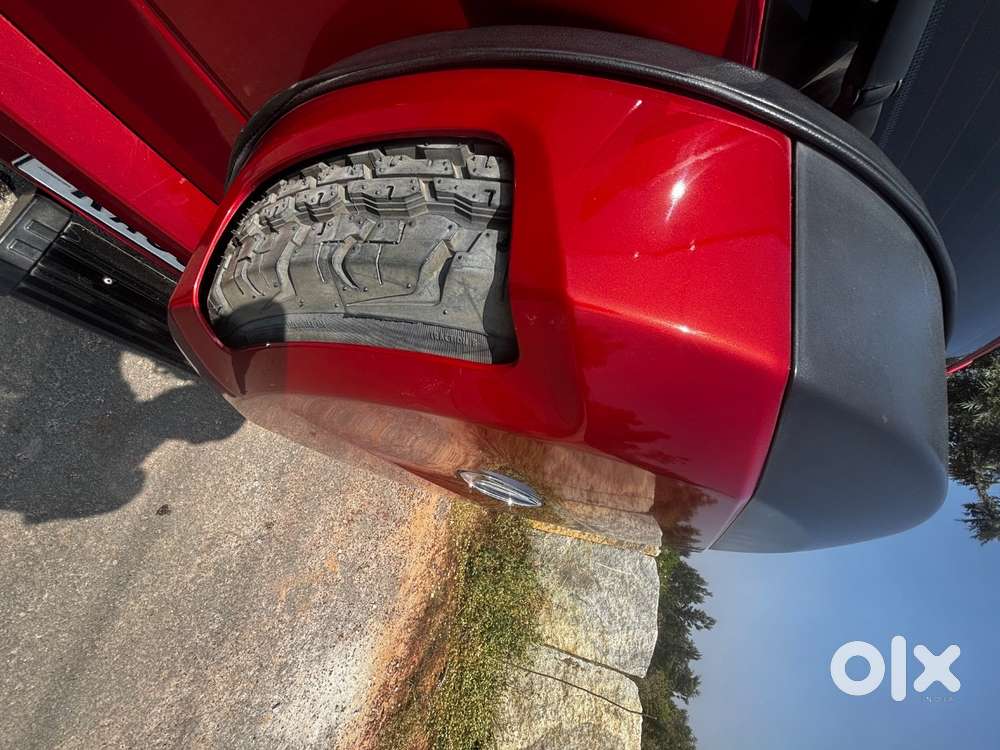 Mahindra Tuv300 T8 Automatic