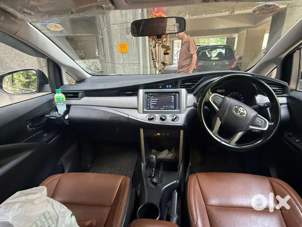 Toyota Innova Crysta 2017 Diesel 120000 Km Driven