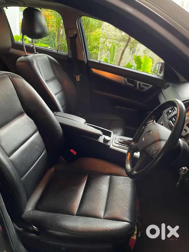 Mercedes-benz  C-class 250v6 2010 Petrol