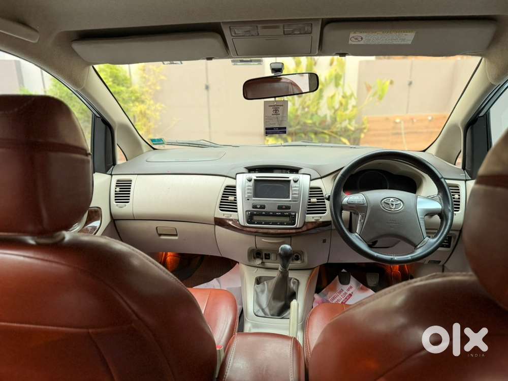 Toyota Innova 2014 Diesel Well Maintained