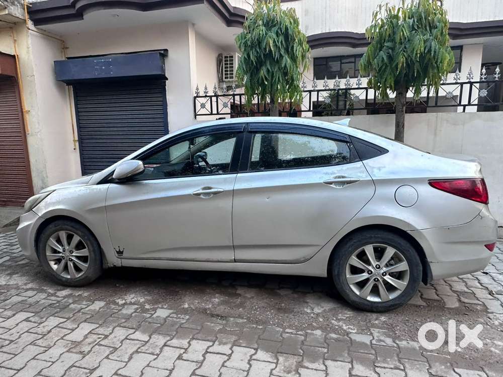 Hyundai Car Diesel 2011