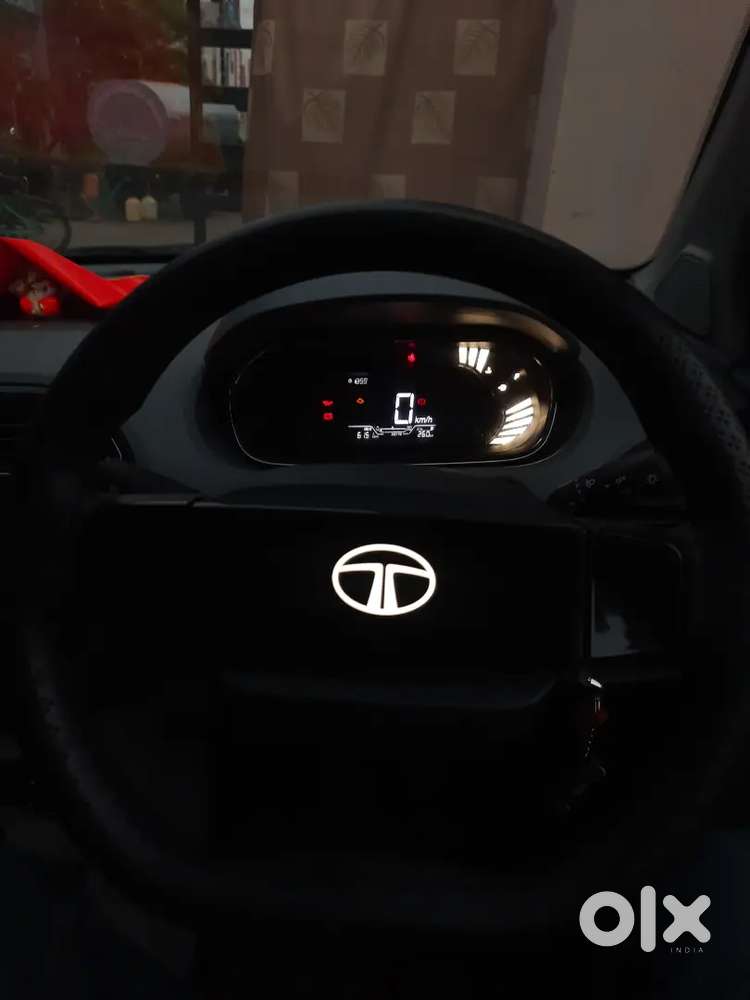 Tata Tiago 1.2 Revotron 2025