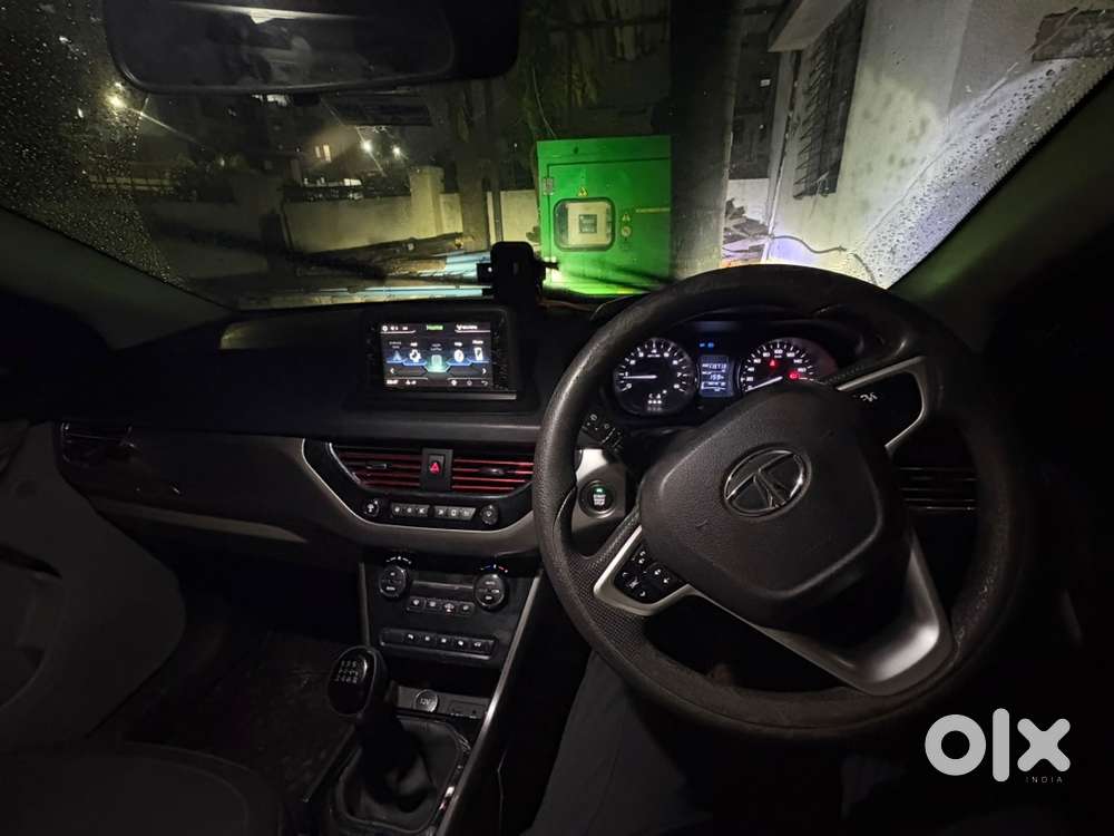 Tata Nexon Petrol Top Model Des 2018