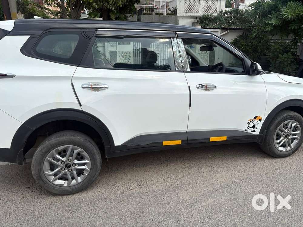 Kia Carens 1.5 Premium 2024