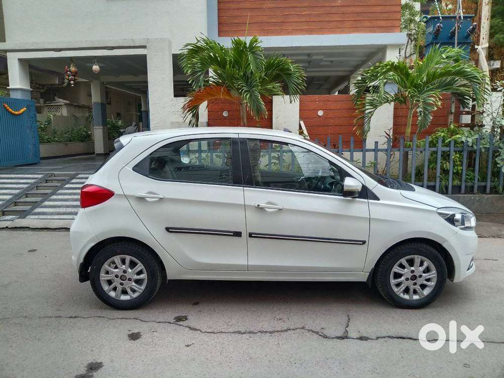 Tata Tiago 1.2 Revotron Xza, 2017, Petrol